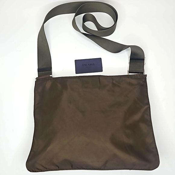 Authentic Prada Tundra Tessuto Crossbody Unisex - Picture 3 of 15